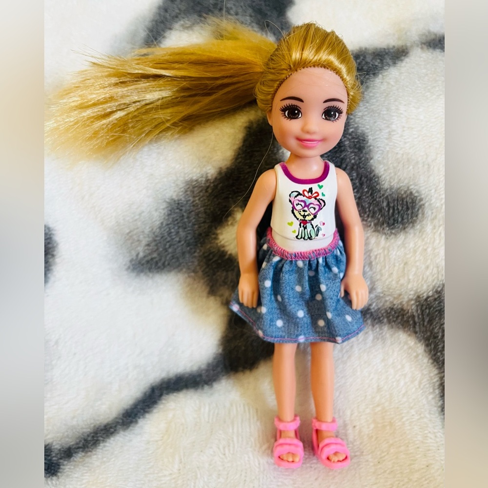 2018 Barbie Club Chelsea Friend Madison 6” Tree House Doll by Mattel